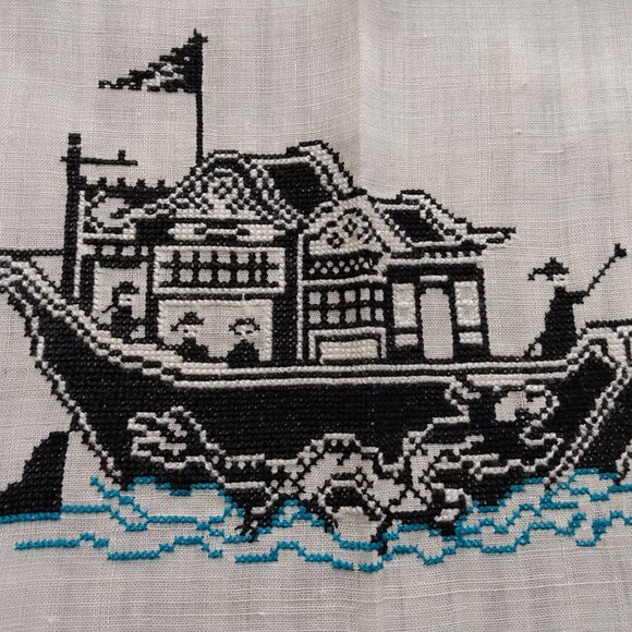 Vintage Linen Tablecloth & Napkins Set Black Cross Stitch Dragon Boat Pagoda - Picture 5 of 16